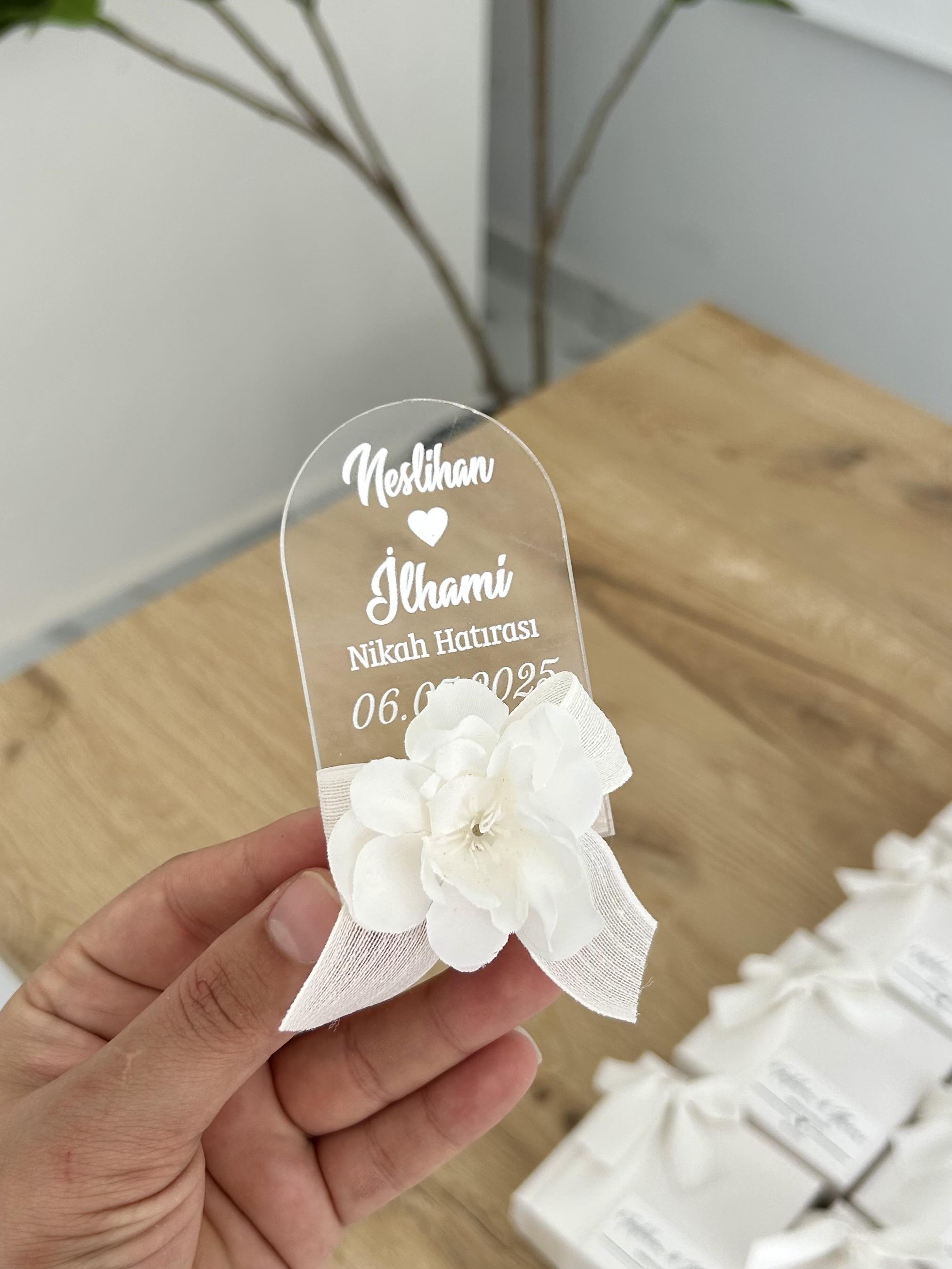 Çiçek%20detaylı%20Pleksi%20magnet%20kutulu%20